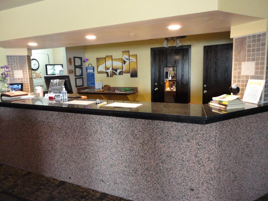 Days Inn By Wyndham Lamar Buitenkant foto