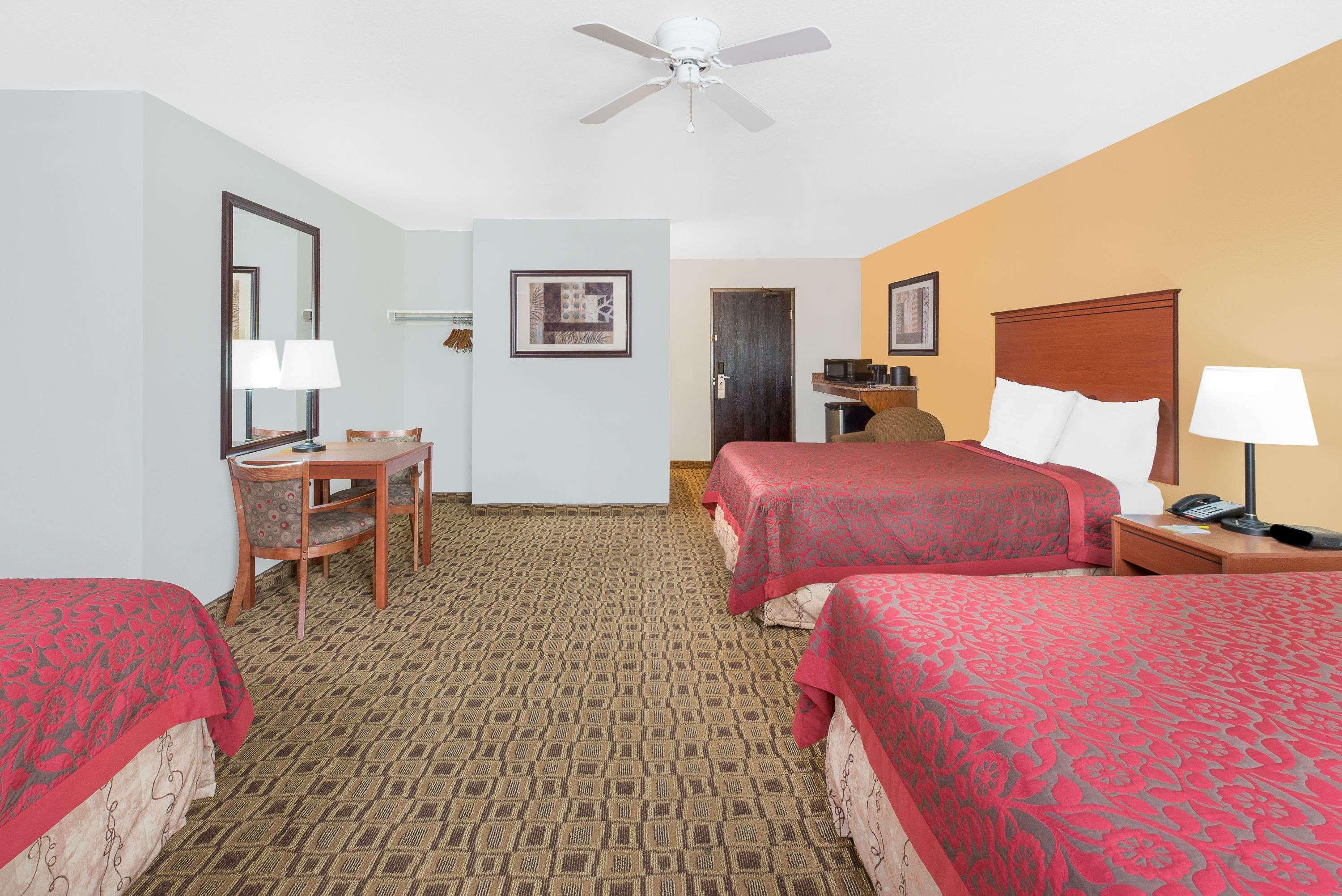 Days Inn By Wyndham Lamar Buitenkant foto