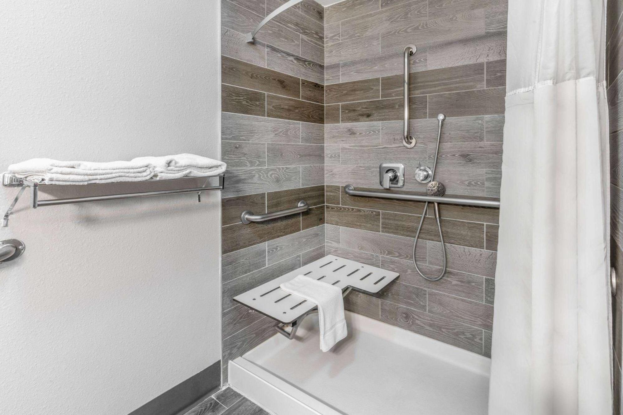 Days Inn By Wyndham Lamar Buitenkant foto